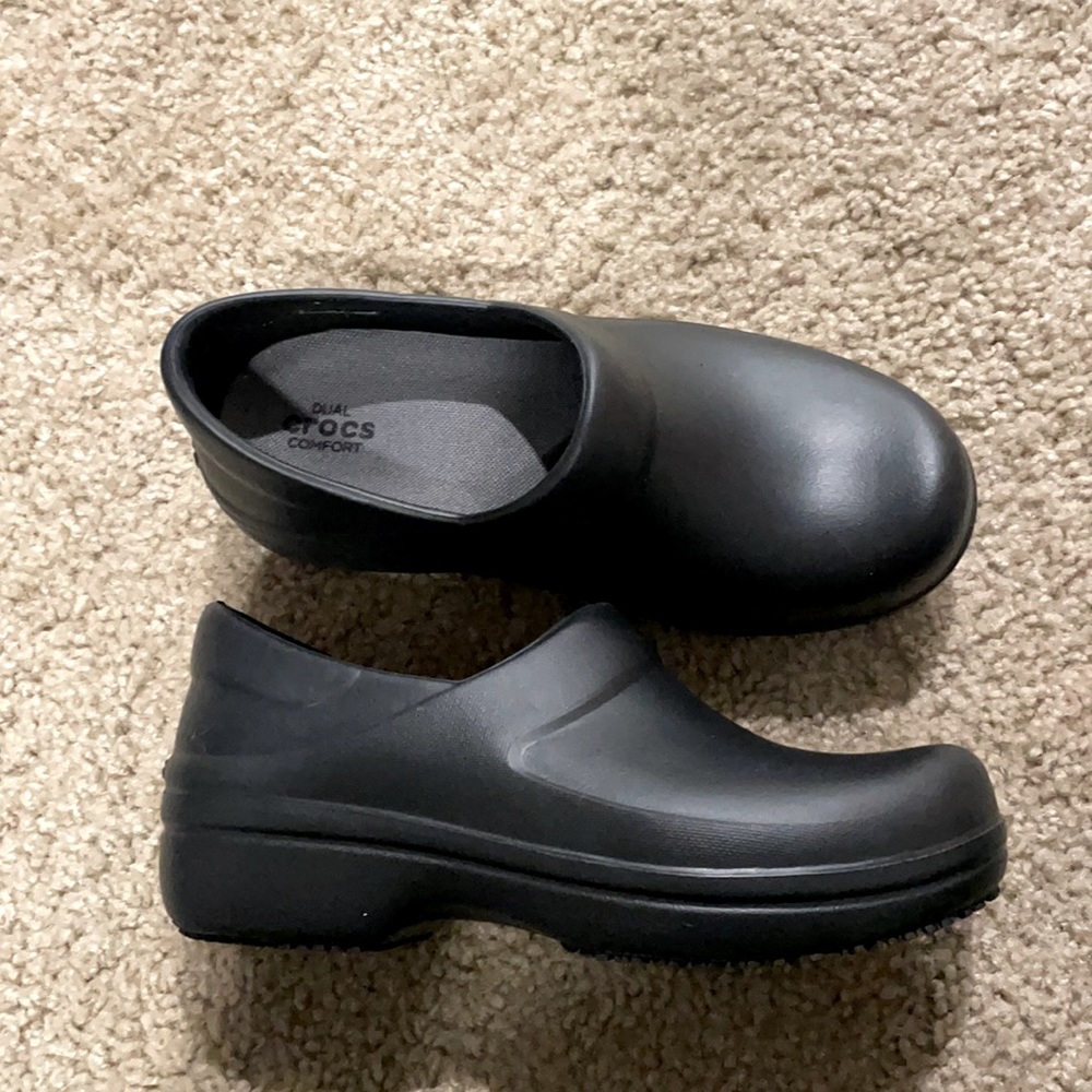 NWOT crocs work shoes